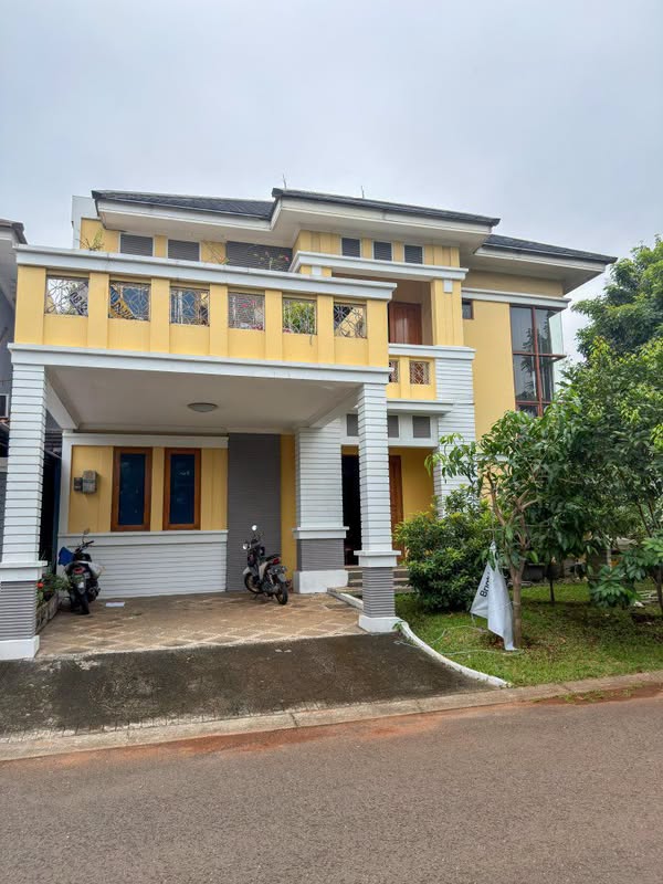 Rumah di cluster kotawisata cibubur