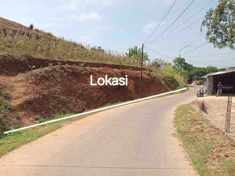 Lahan kebun pinggir jalan utama daerah bandasari Soreang - Banjaran