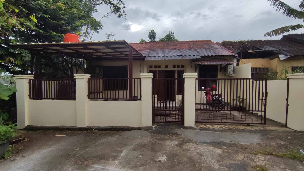 Rumah huk di Perum Inti Plus Kalimulya Depok