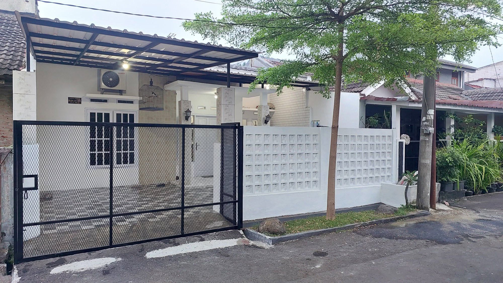 Rumah Cantik minimalis di Ciomas permai.