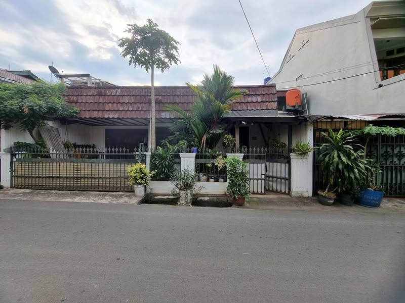 Rumah di Jl. Mesjid Al Muttaqien