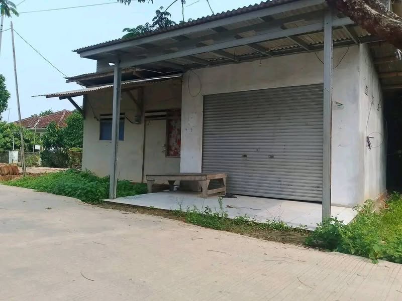 Rumah dan Kios Kp Maleber Banyuasih Karawang
