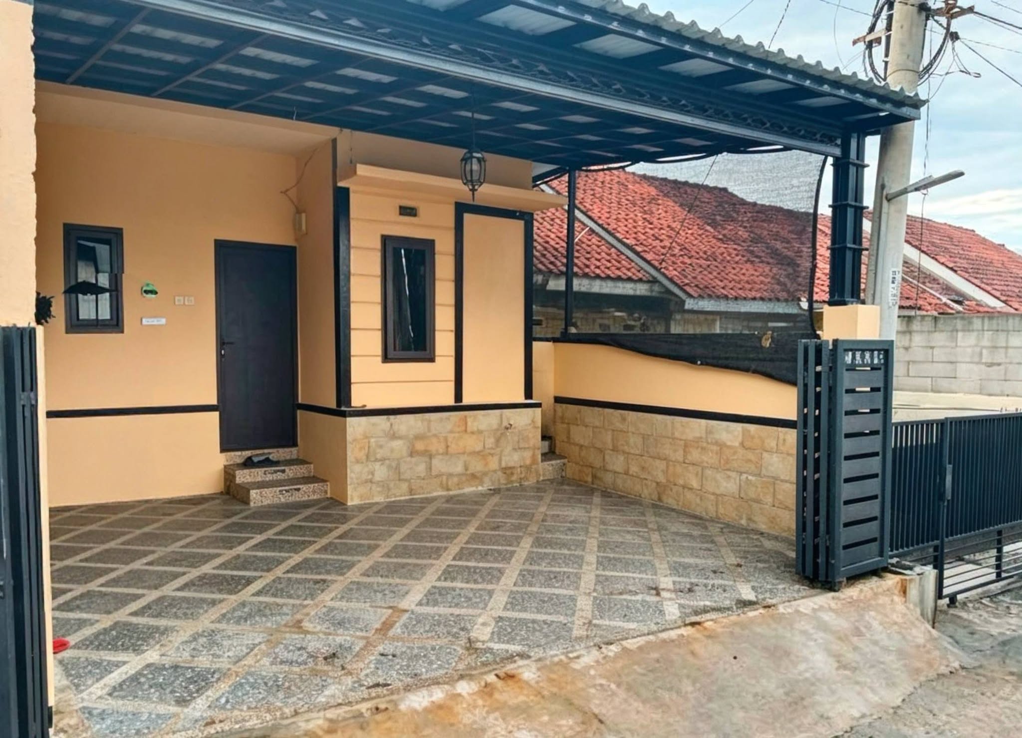 Foto 2 Dijual Rumah di KABUPATEN BOGOR - Rumah ready siap huni full renov di cilebut