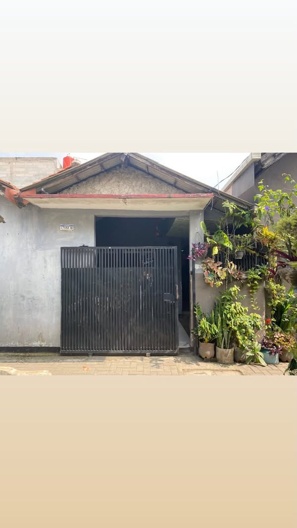 Rumah di jl Ibu Ganirah Cibeber Deket UNJANI