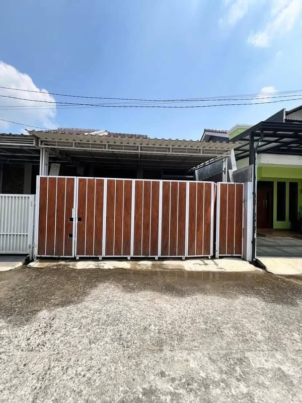 Foto Dijual Rumah di KOTA DEPOK - Rumah Minimalis Modern di Villa Berlian 10 Tanah Baru Beji Depok