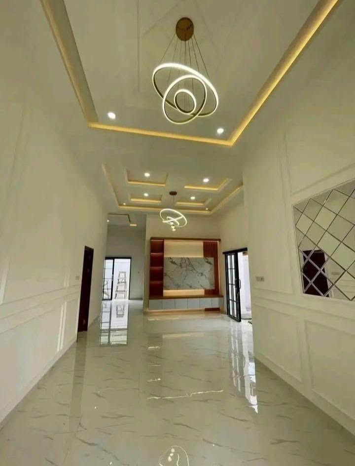 Foto 1 Dijual Rumah di KOTA DEPOK - Rumah Mewah Dijual Murah