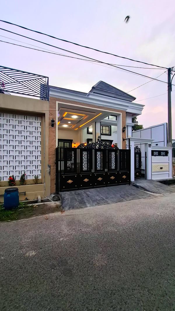 Rumah Model Classic Modern di dalam cluster Jakarta Timur