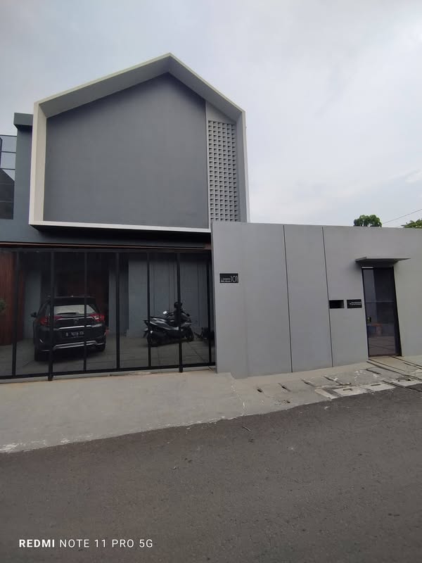 Rumah siap huni Ciledug Tangerang selatan