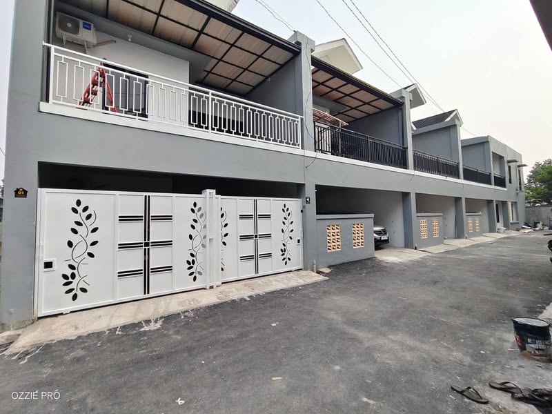 Foto Dijual Rumah di KABUPATEN BEKASI - Rumah Mewah 2 Lantai Grand Wisata Bekasi Timur