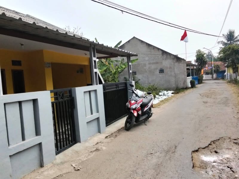 Rumah Bandung Pinggir Jalan