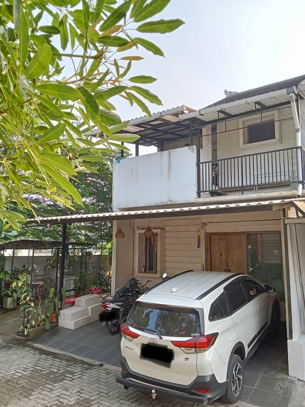 Rumah Hook di Kirana Residence Cisauk BSD Tangerang