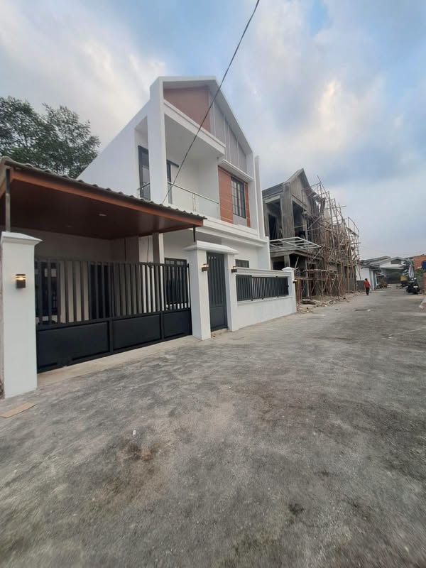 Rumah Murah 2 Lantai Di Kalisari Pekayon GANDARIA