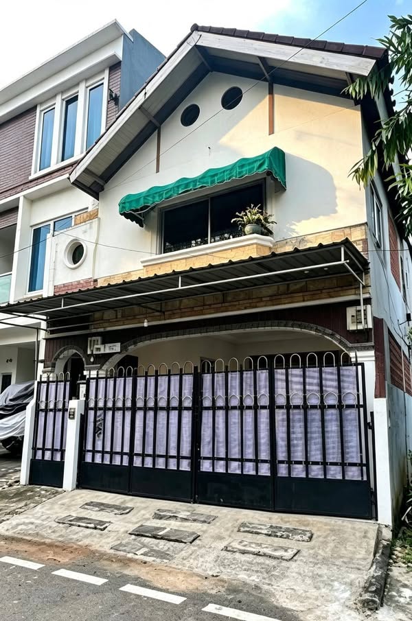 Rumah Cempaka Putih Tengah