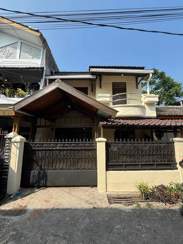 Rumah 2 Lantai Riung Bandung