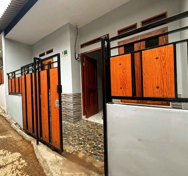 Rumah di Ciberem Mulyaharja