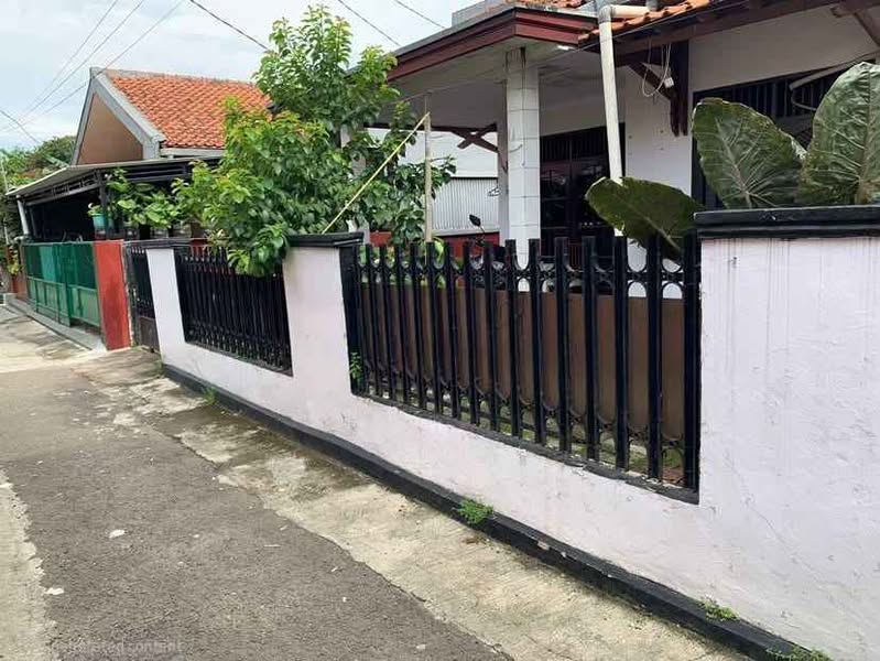 Rumah Lama Tanah Luas di Ciganjur Jagakarsa Jakarta Selatan