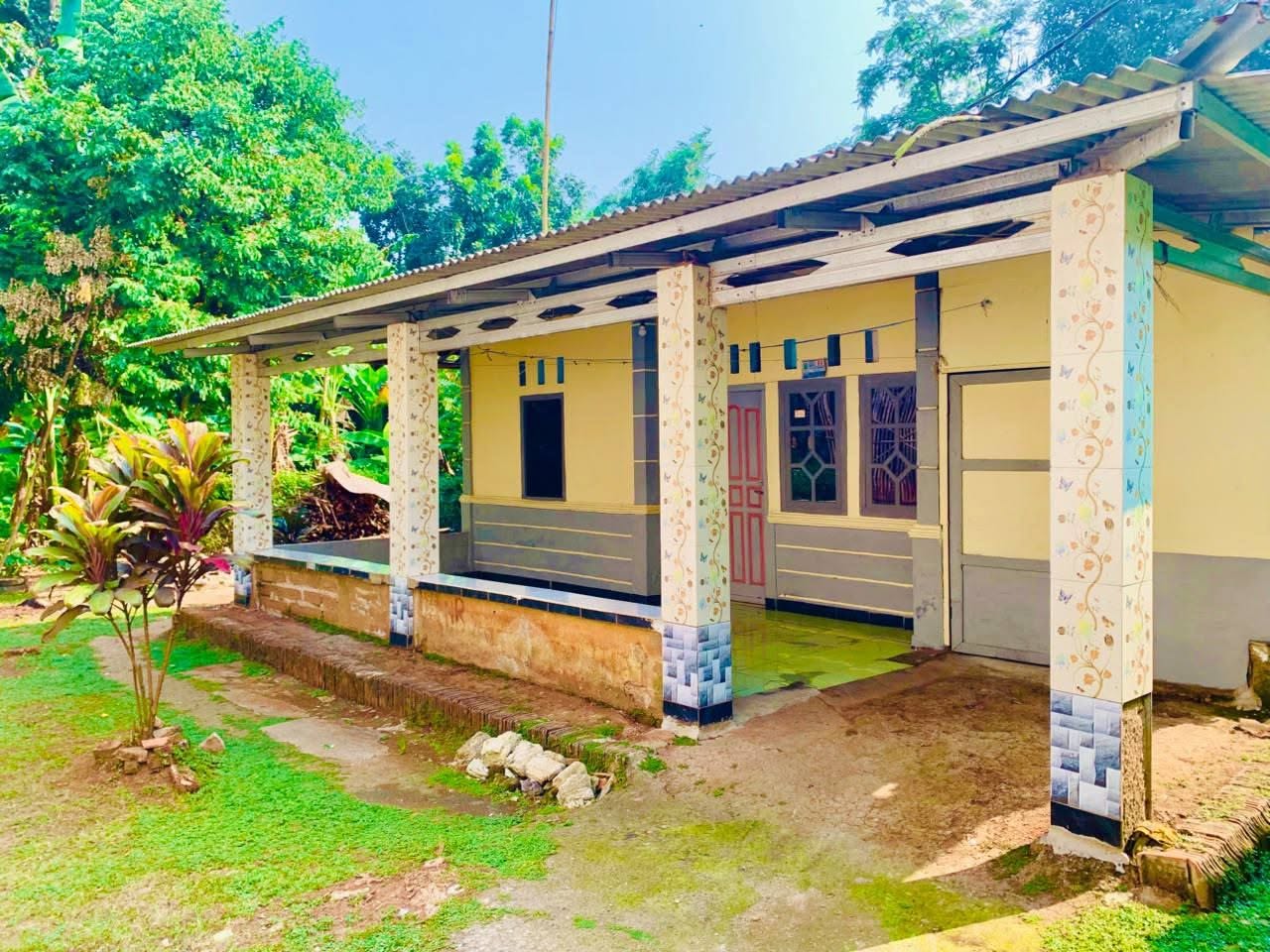dijual rukam adem nyaman dan masih asri