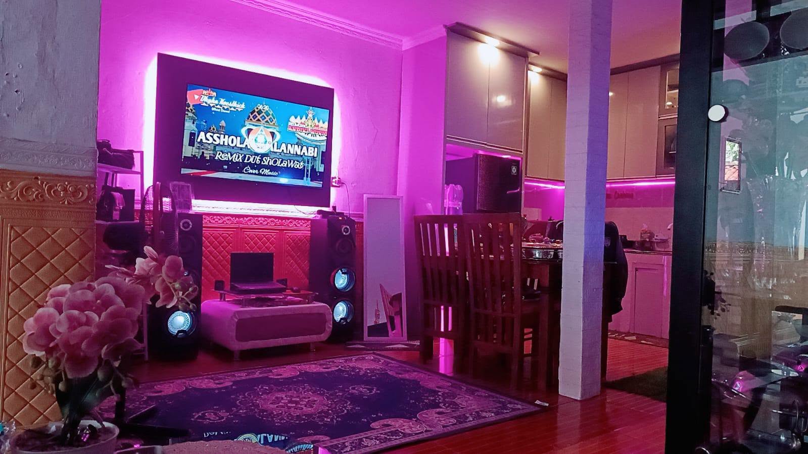 Foto 2 Dijual Rumah di KABUPATEN KARAWANG - DiJual Cepat Rumah 2 Lantai Dengan  LT 60m LB 120m