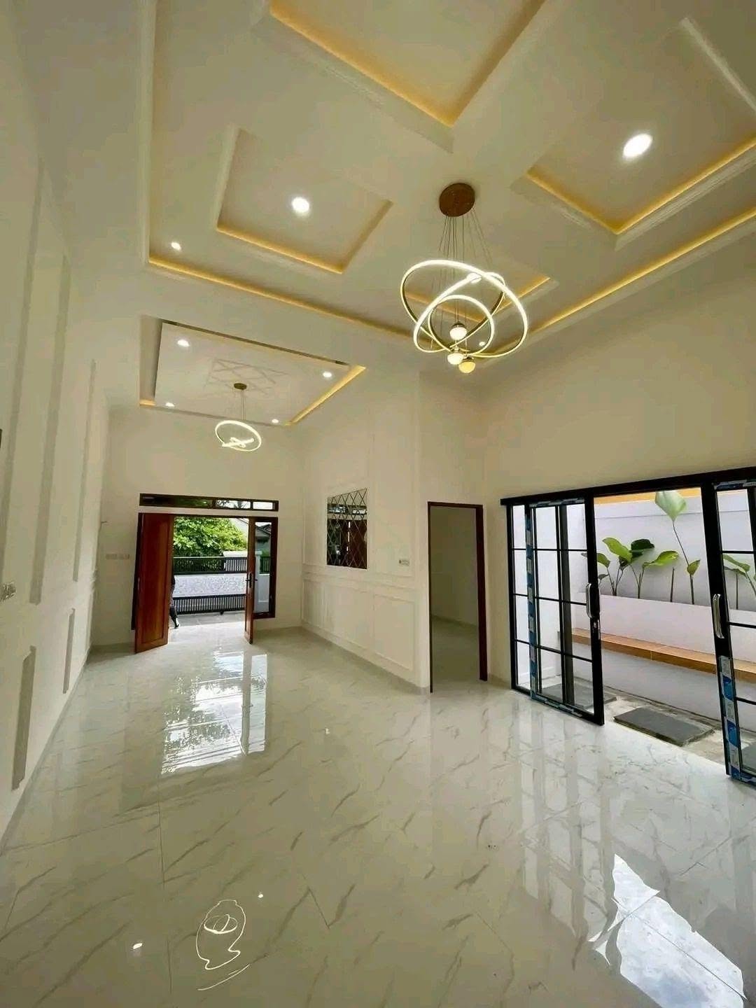 Foto 2 Dijual Rumah di KOTA DEPOK - Dijual Rumah Konsep american clasic