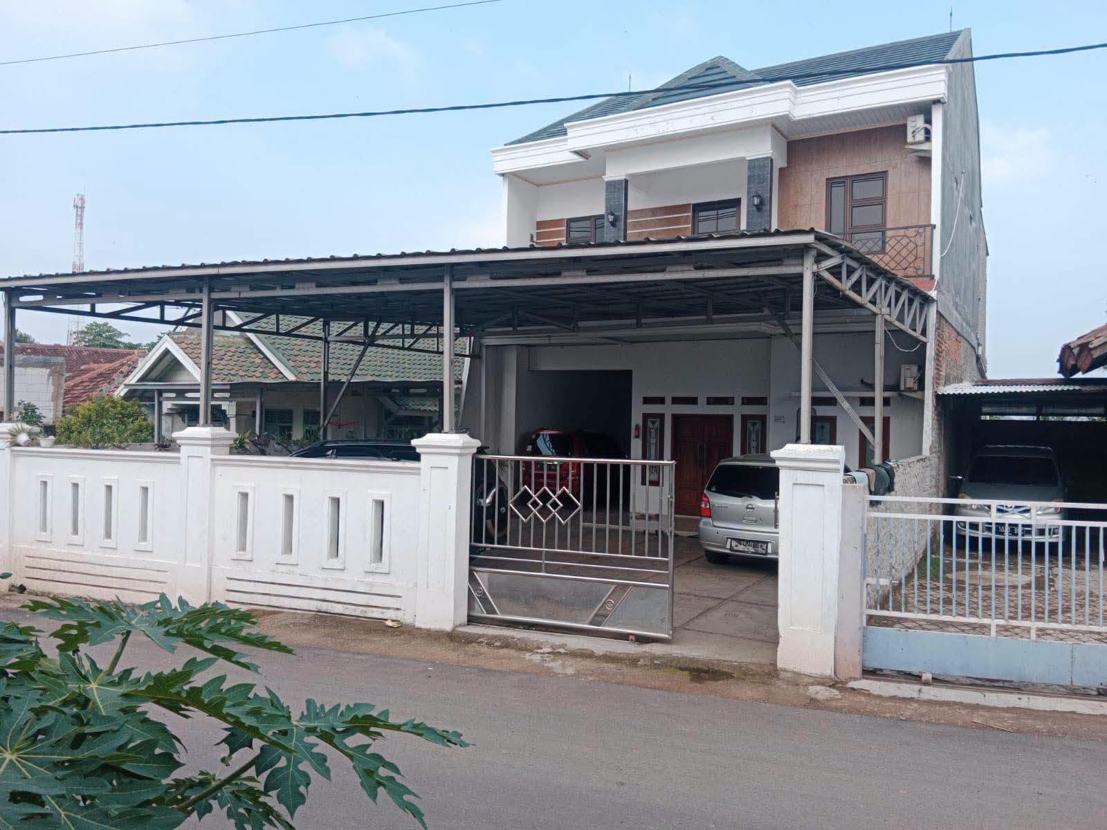 DiJual Rumah 2 Lantai Dengan  LT 433M LB 260M