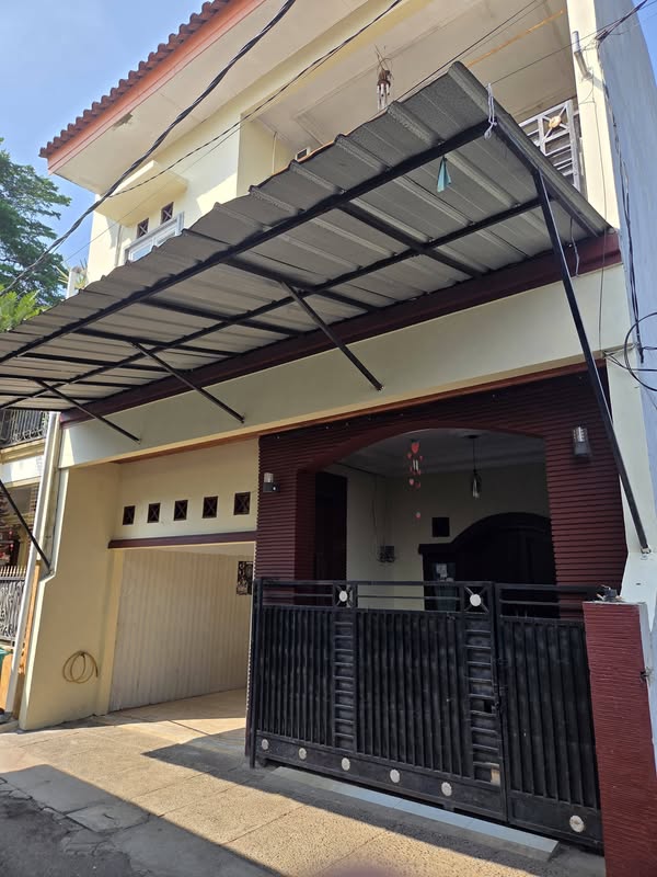 Dijual Rumah Strategis Dekat Bintaro BSD Tangerang Selatan