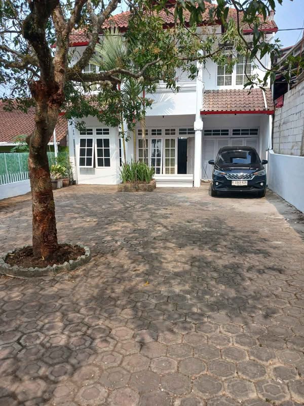 Disewakan Rumah 2 Lantai Tubagus Ismail Dekat ITB Bandung
