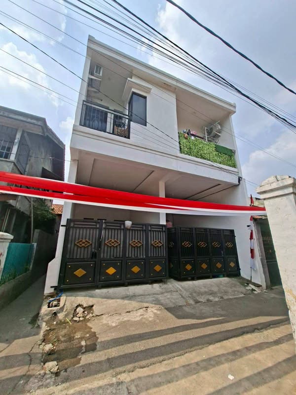 Dijual Rumah 3KT Kramat Jati Jakarta Timur Akses Mobil
