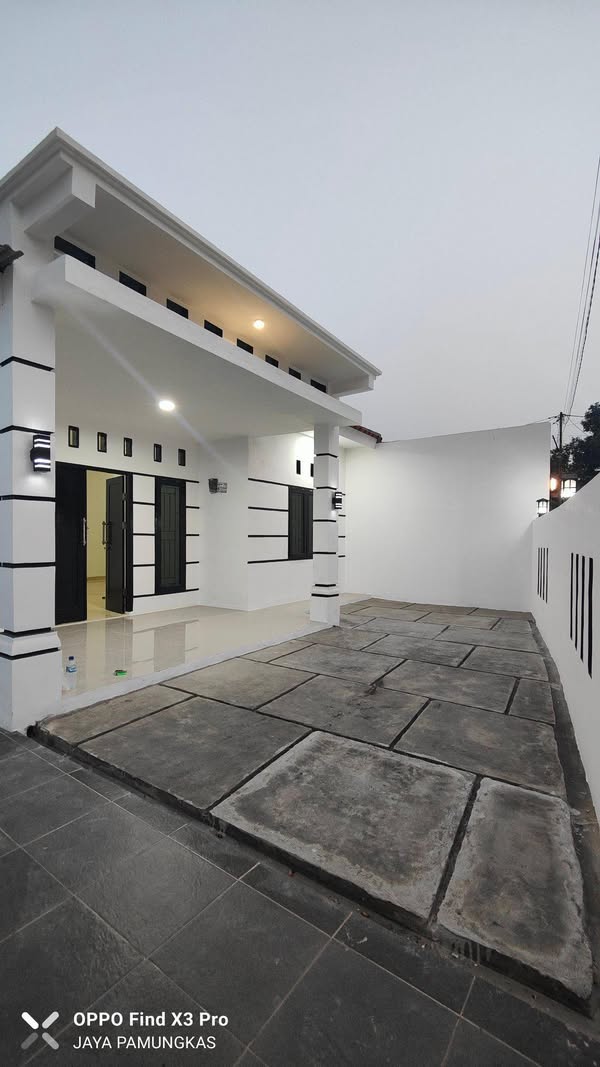 Dijual Rumah Minimalis Mewah Full Bata Merah Pinggir Jalan