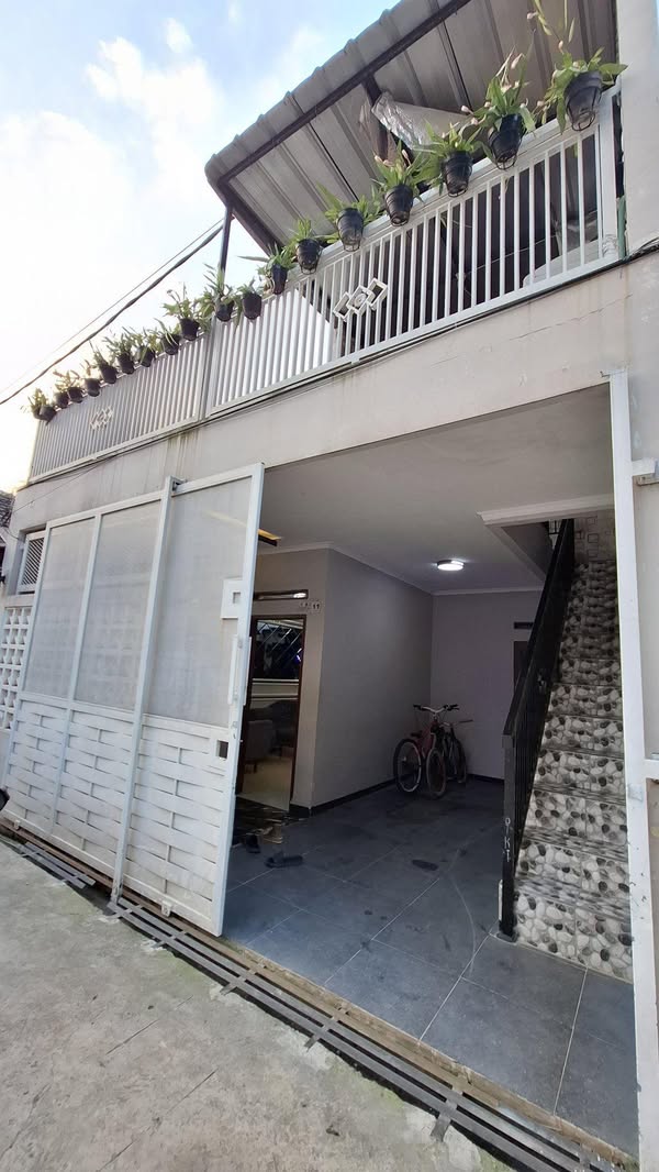 Dijual Jual Rumah Semi 2 Lantai Full Furnished di Bandung