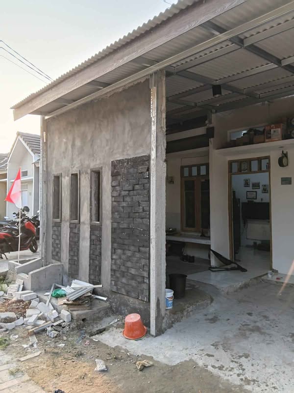 Dijual Rumah Renovasi Siap Huni Strategis Jakarta Tangerang