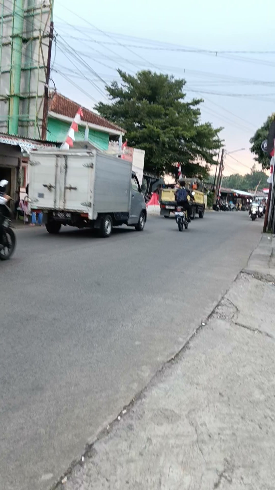 Dijual Tanah Strategis 235m2 Belakang Danau Kemuning
