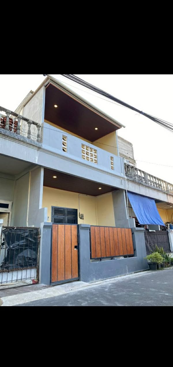 Dijual Rumah 2 Lantai Baru Renovasi Strategis di Beji Depok