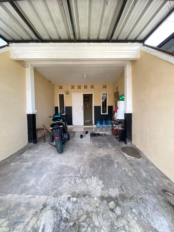 Dijual Rumah Strategis Pinggir Jalan SHM di Cimahi
