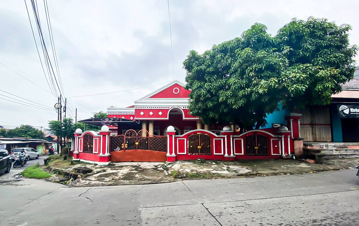 DIJUAL/DISEWA RUMAH MEWAH BEKASI TIMUR.