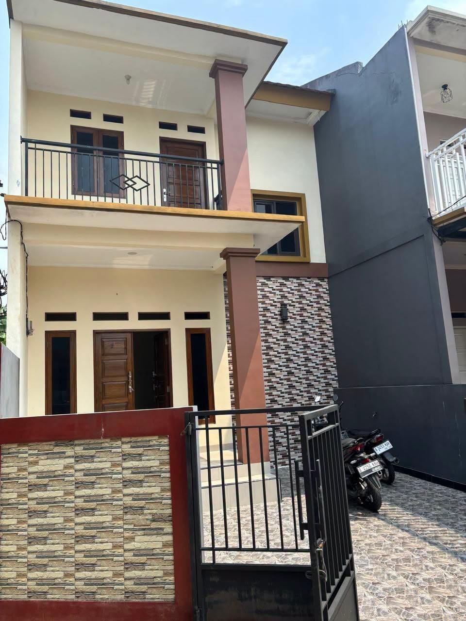 Rumah Baru 2 Lantai Siap Huni di Kodau Jatimekar Pondok Gede