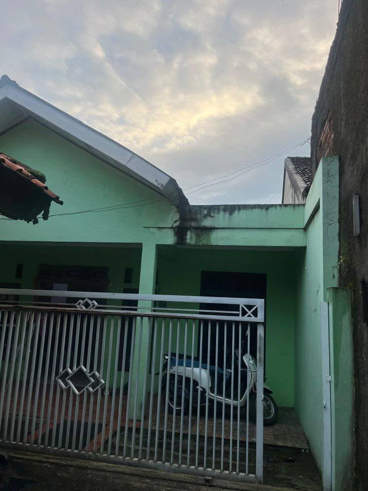 Rumah di jual diciparigi