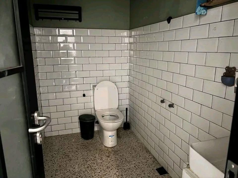 Foto 2 Dijual Rumah di KOTA BANDUNG - Rumah Cantik di Pinggir Jalan Sindanglaya Arcamanik