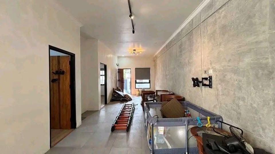 Foto 4 Dijual Rumah di KOTA BANDUNG - Rumah Cantik di Pinggir Jalan Sindanglaya Arcamanik