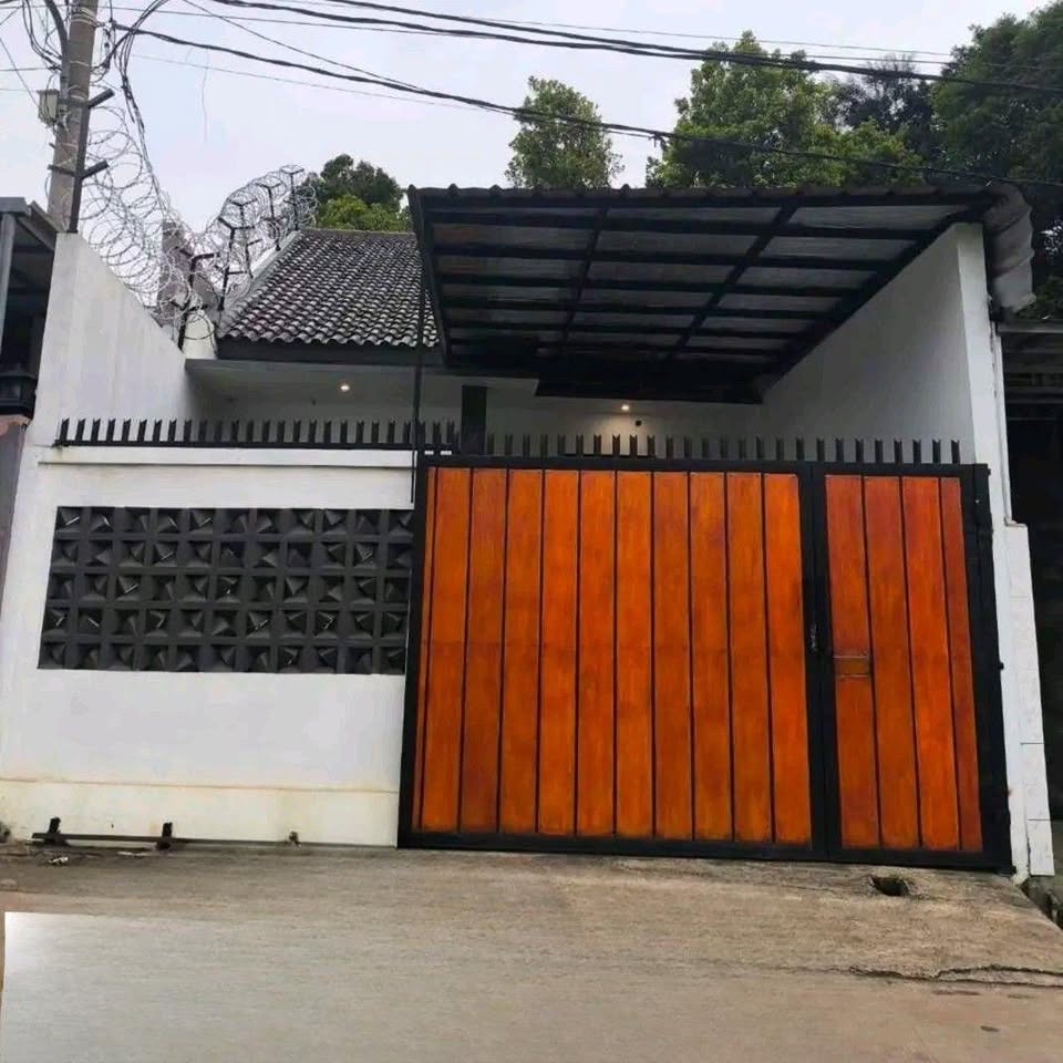 Rumah Cantik di Pinggir Jalan Sindanglaya Arcamanik