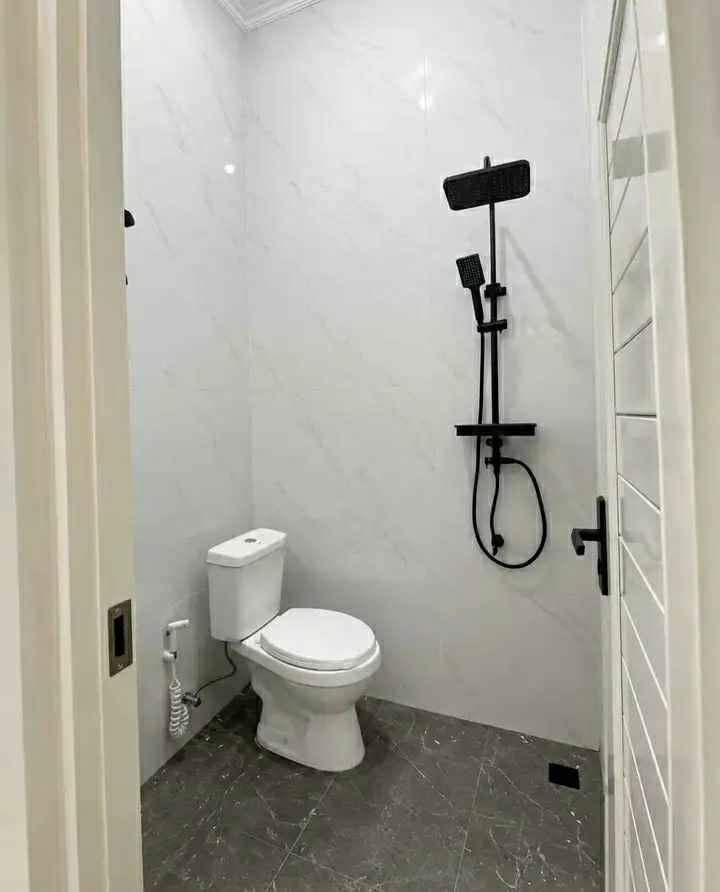 Foto 2 Dijual Rumah di KOTA DEPOK - Dijual Rumah 2 Lantai Mampang Depok Promo 360 Juta Nego