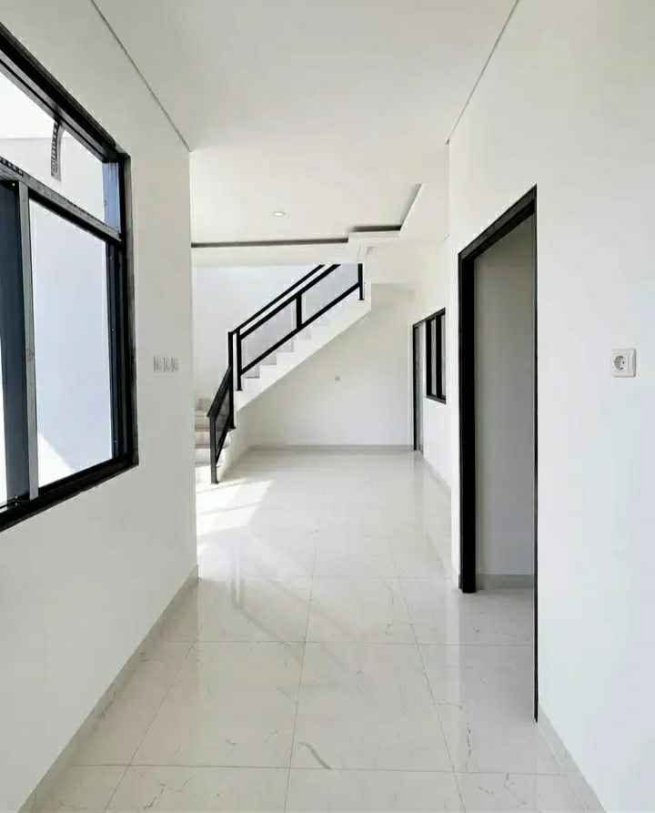 Foto 3 Dijual Rumah di KOTA DEPOK - Dijual Rumah 2 Lantai Mampang Depok Promo 360 Juta Nego
