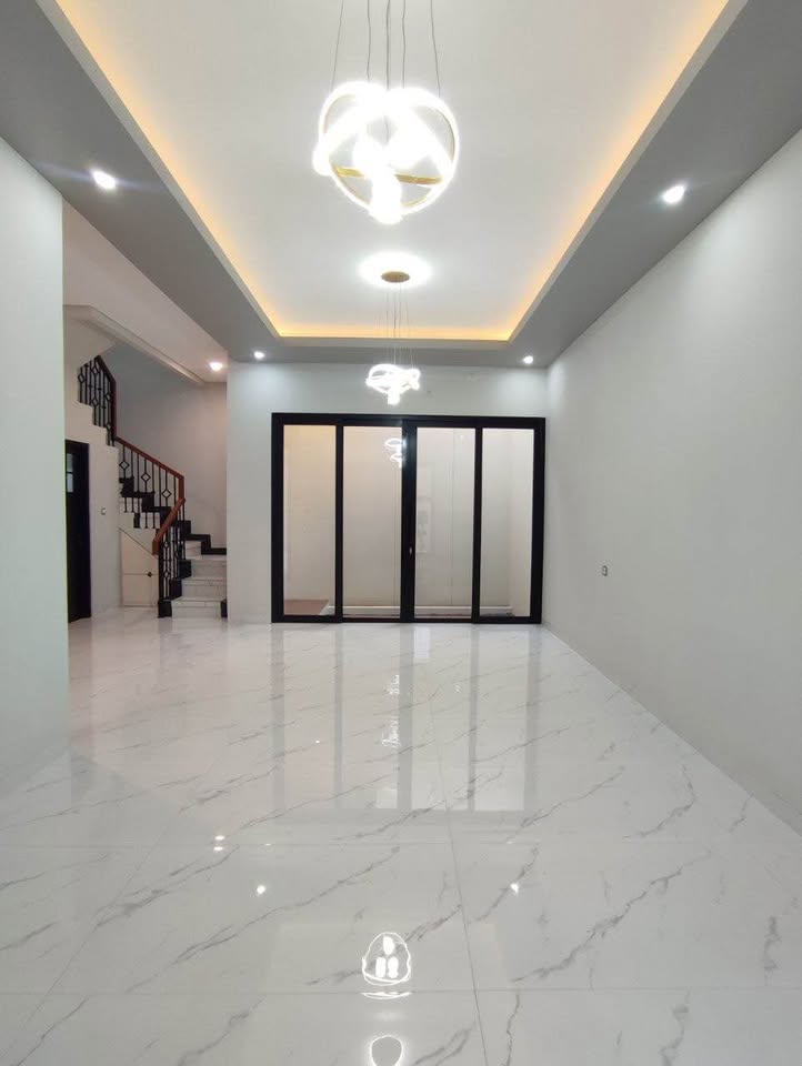 Foto 2 Dijual Rumah di KOTA DEPOK - Rumah Cantik 2 Lantai Eksklusif Siap Huni Kalibaru Cilodong Depok