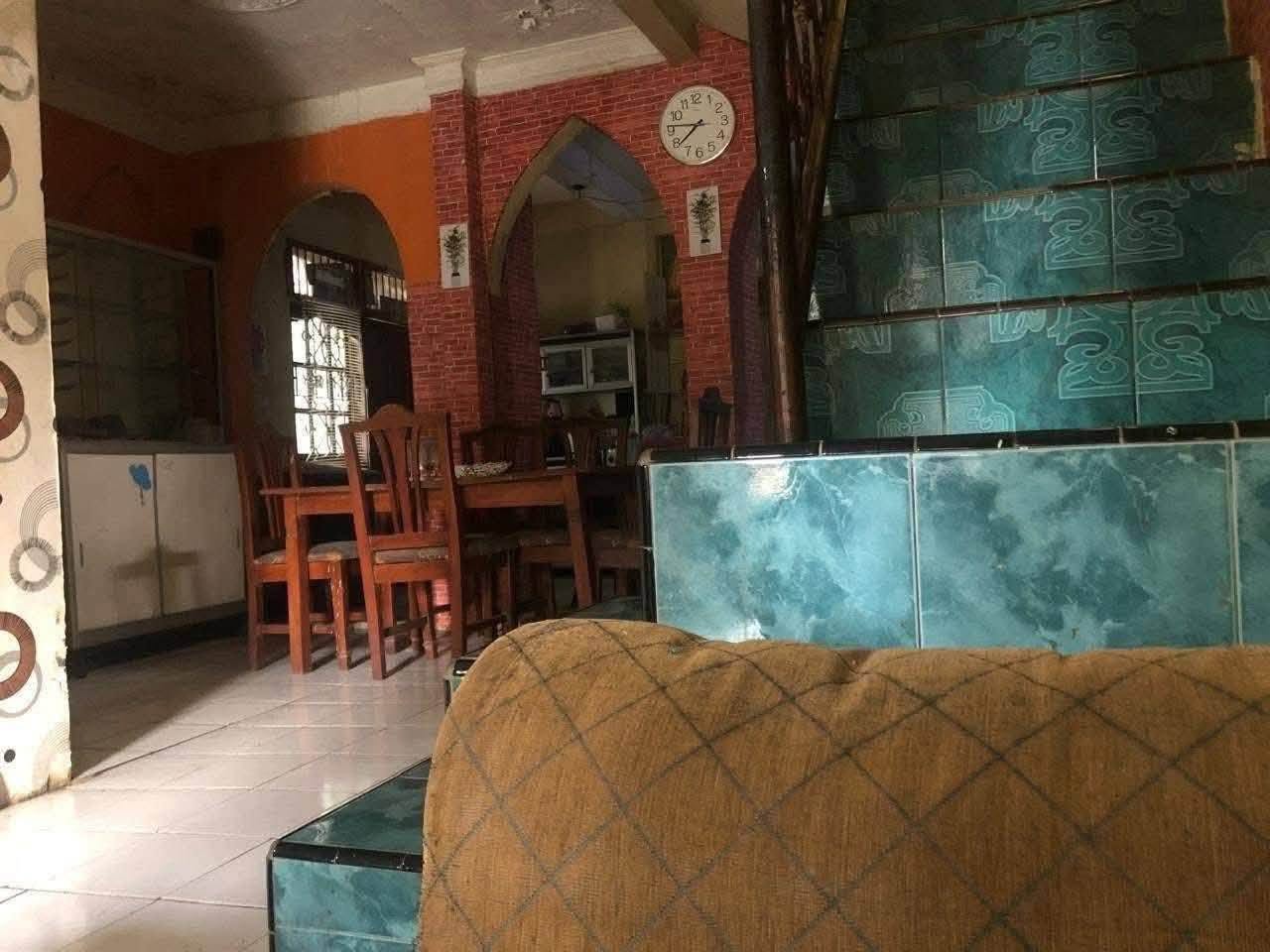 Foto 2 Dijual Rumah di KABUPATEN BEKASI - DIJUAL CEPAT RUMAH TINGKAT HUG 550 nego SAMPE JADI MILIK SENDIRI