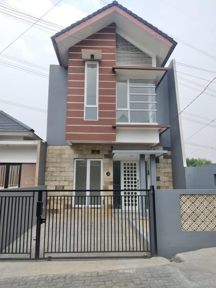 RUMAH 2 LANTAI SIAP HUNI DALAM CLUSTER DI CIPUTAT TANGGERANG SELATAN.