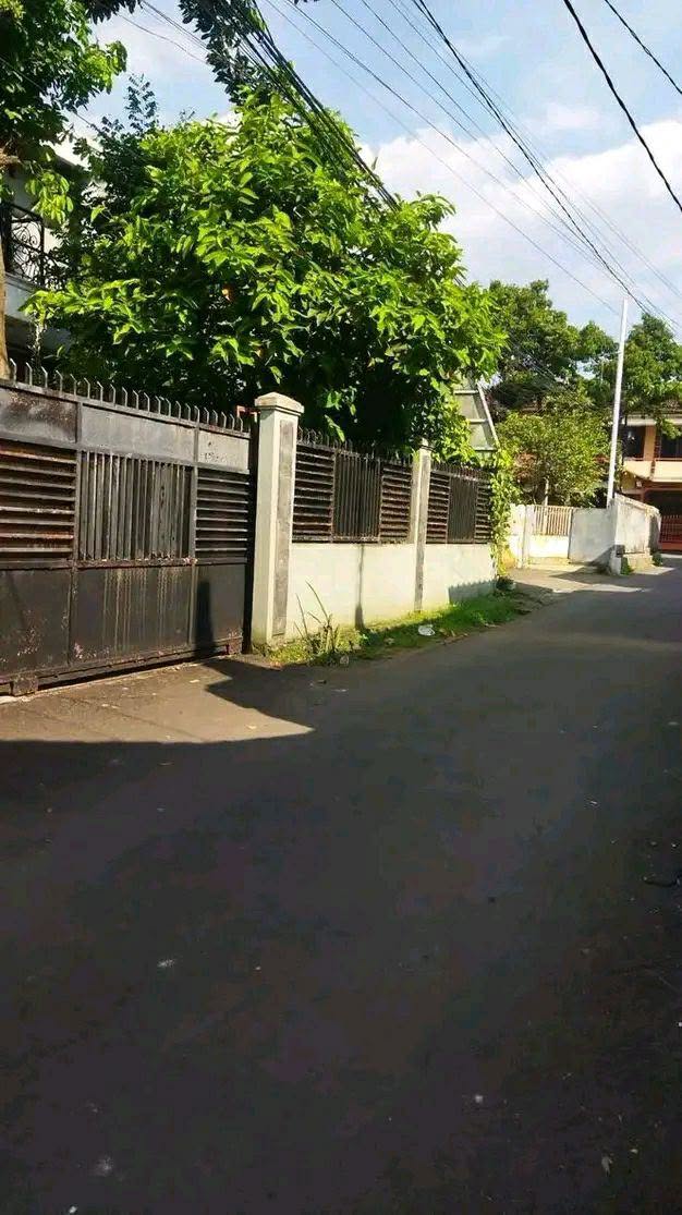 Foto 1 Dijual Rumah di KOTA BOGOR - di jual cepat di bawah harga pasaran rumah 2 lantai kota Bogor