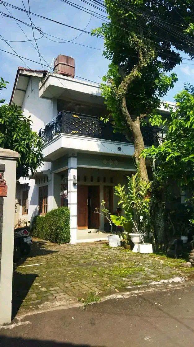 di jual cepat di bawah harga pasaran rumah 2 lantai kota Bogor