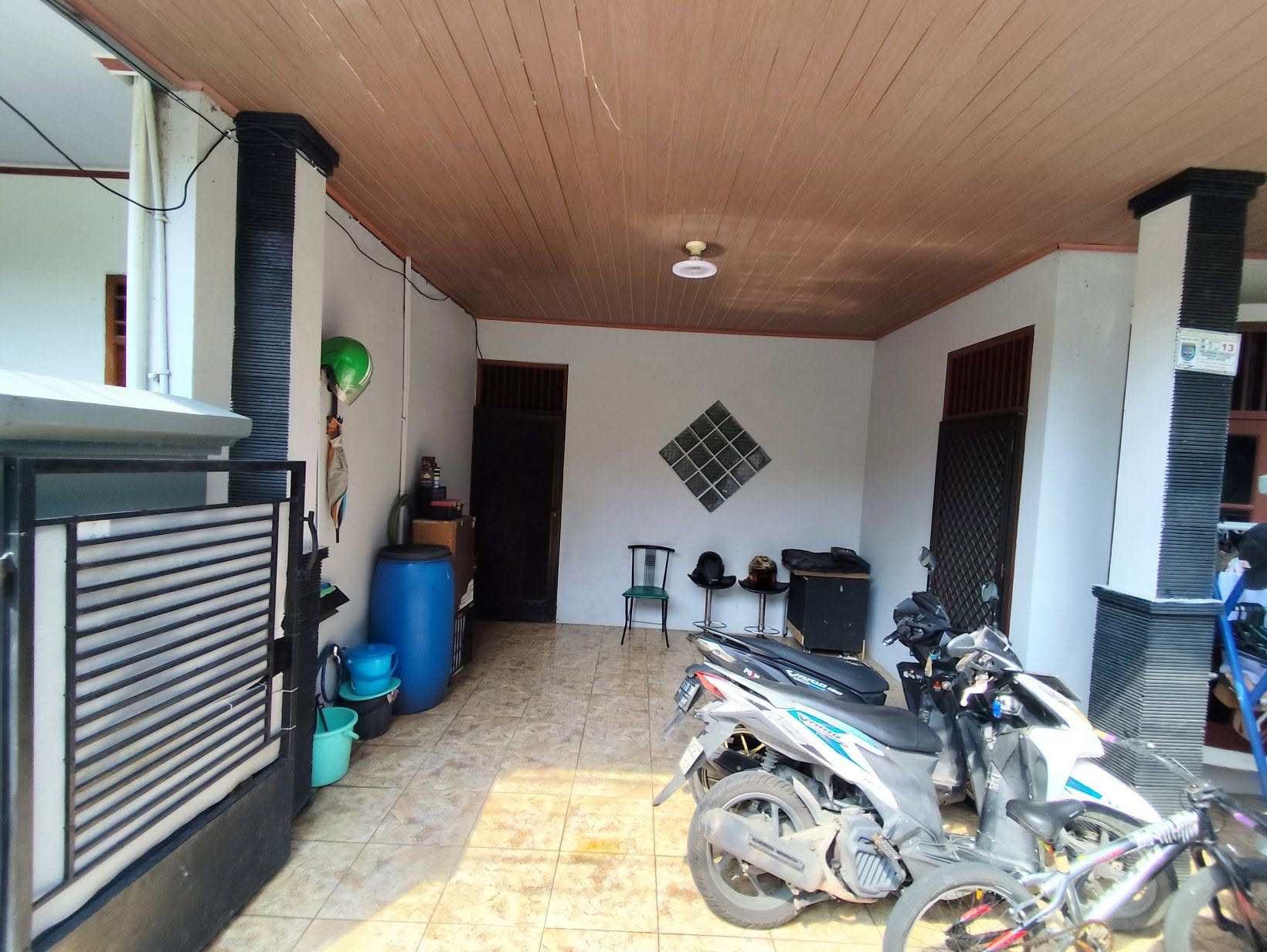 Foto 2 Dijual Rumah di KOTA DEPOK - Dijual Rumah 2 1/2 lantai