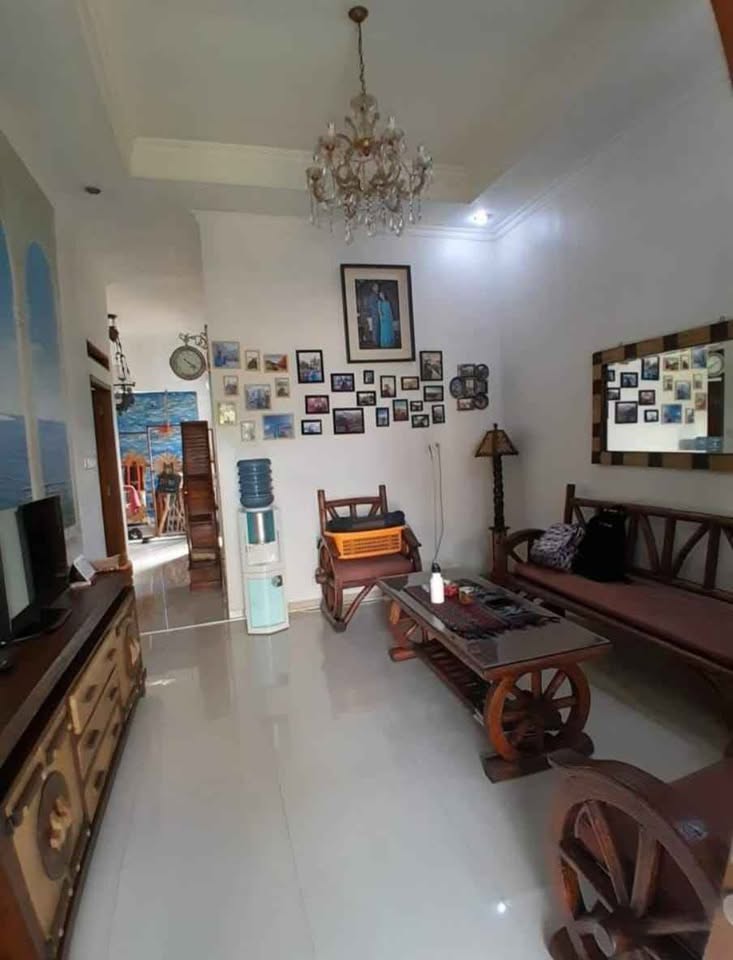 Foto 2 Dijual Rumah di KOTA DEPOK - Rumah siap huni lokasi strategis, dekat dengan fasilitas pendidikan