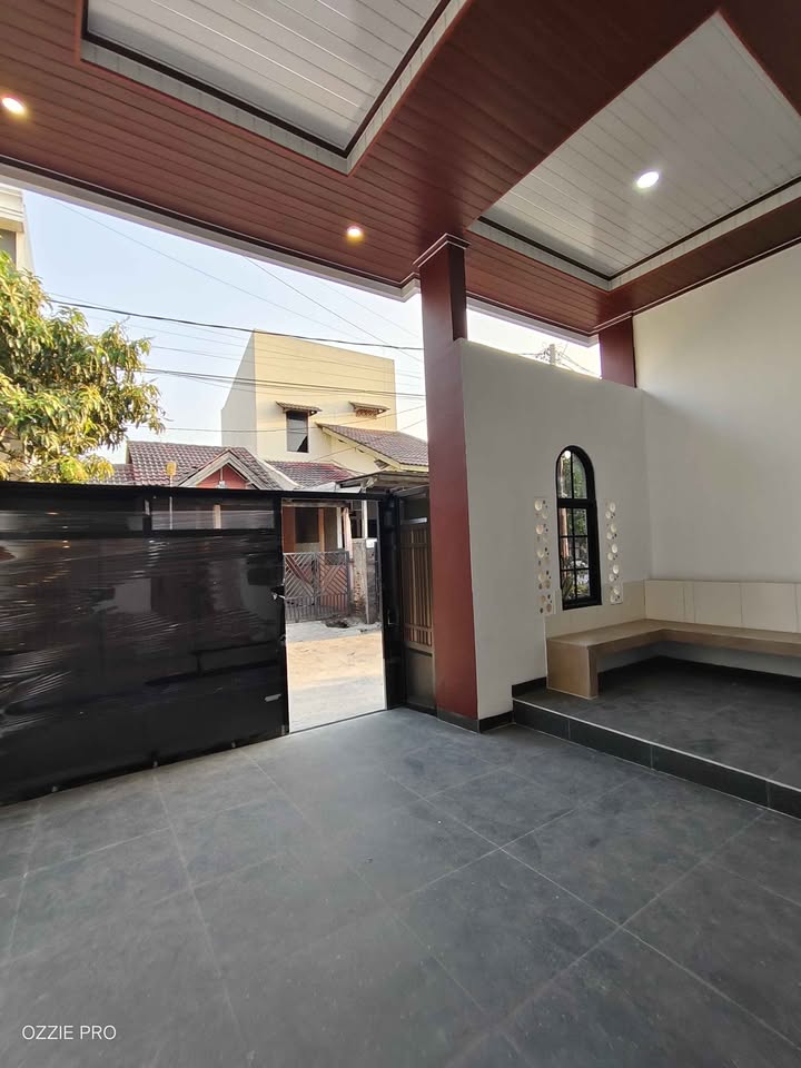 Foto 8 Dijual Rumah di KOTA BEKASI - Rumah Classic Siap Huni Bebas Banjir Bekasi Timur Regensi 2