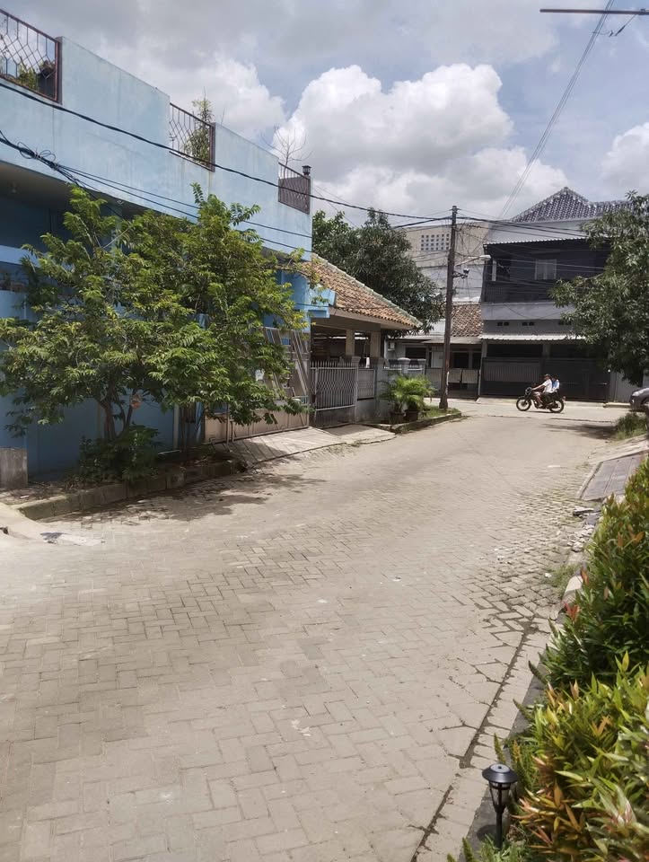 Foto 1 Dijual Rumah di KOTA BEKASI - Rumah Baru 2 Lantai Siap Huni Perumahan Harapan Indah Bekasi